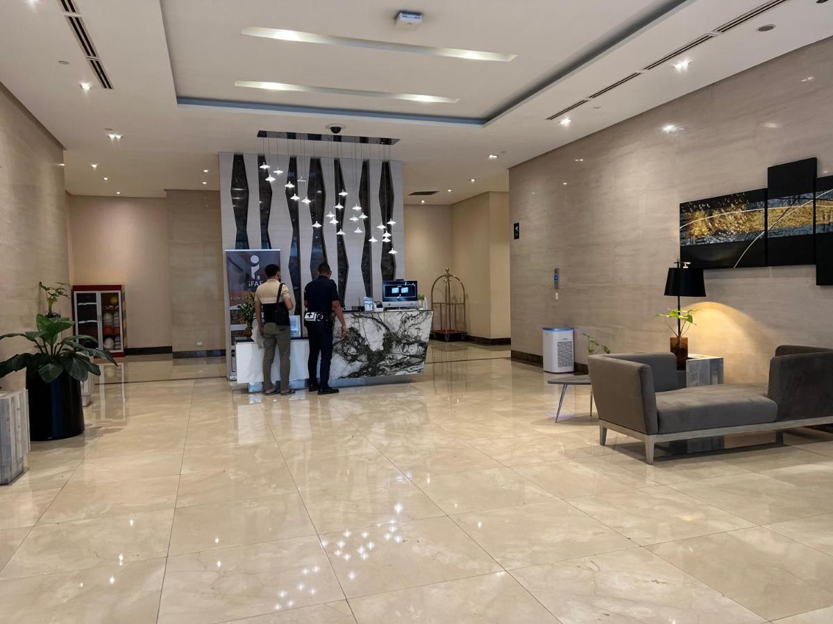 Condotel In Venice Grand Canal Mall Taguig Dış mekan fotoğraf
